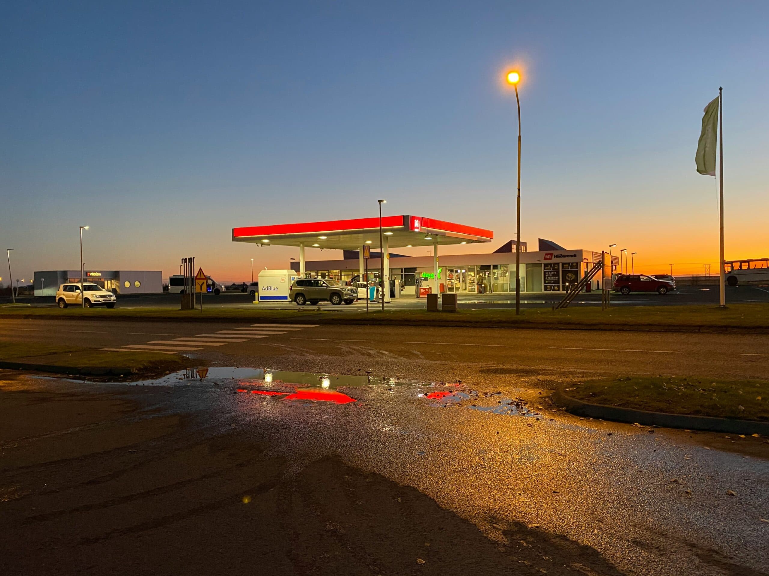 Branded vs. Unbranded Fuel: Costly Mistakes Texas Owners Must Avoid